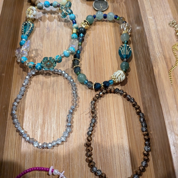 "Sally" Multi Color Strecthy With Natural Stones - Picture 7 of 10